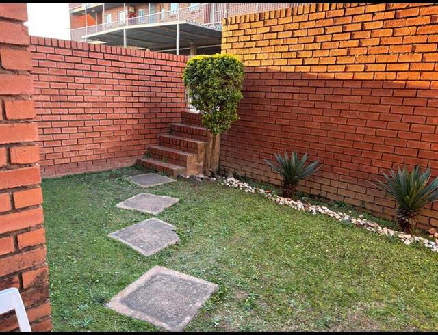 1 BEDROOM PROPERTY TO RENT IN THE REEDS